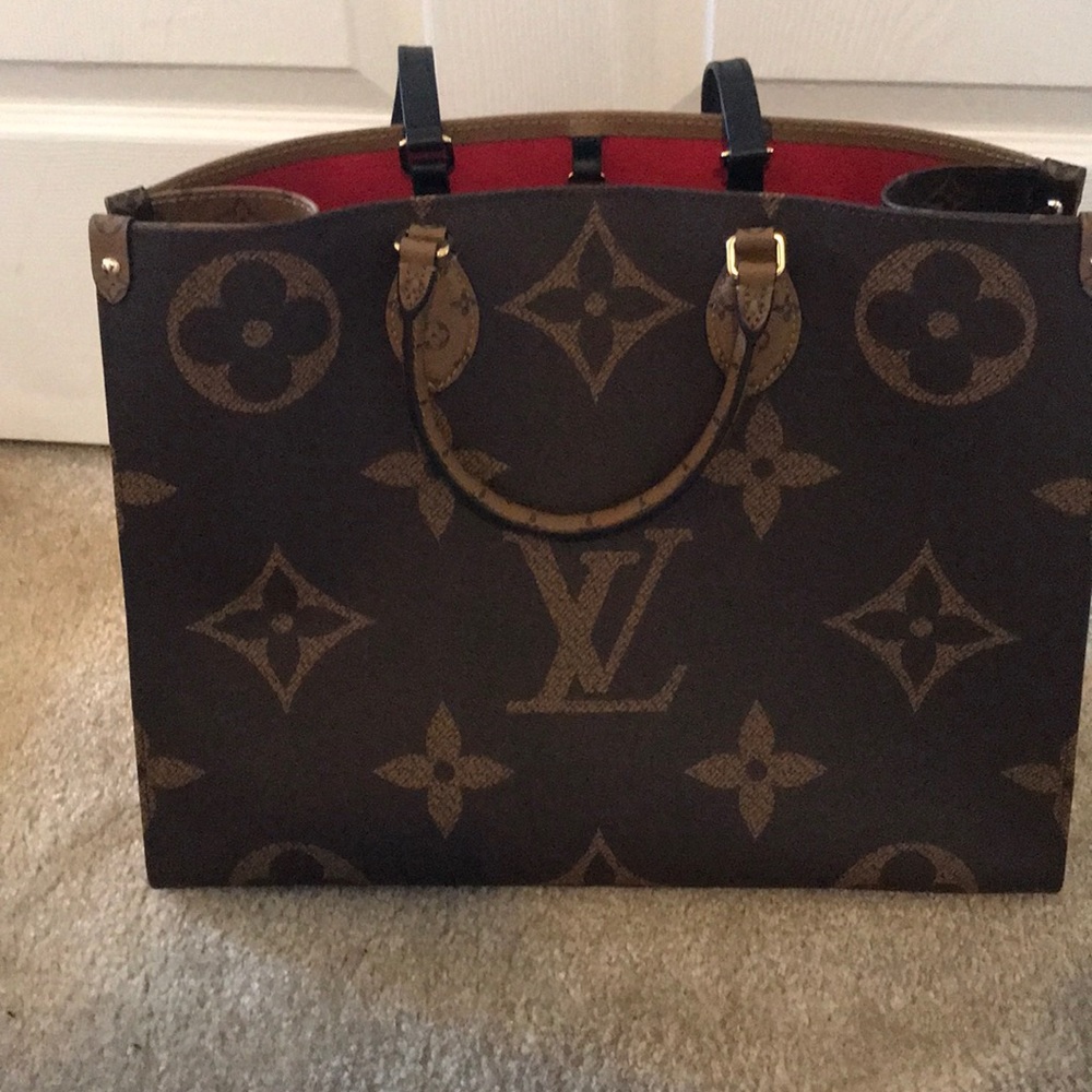 Louis Vuitton Gm bag brand new with tags